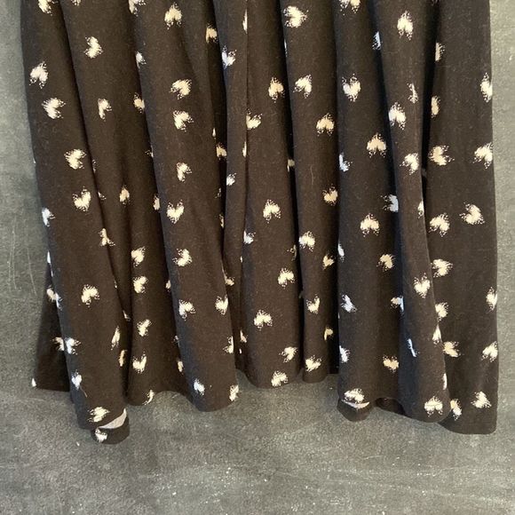 Rue navy dress with white hearts size medium. Super soft material - Picture 3 of 6